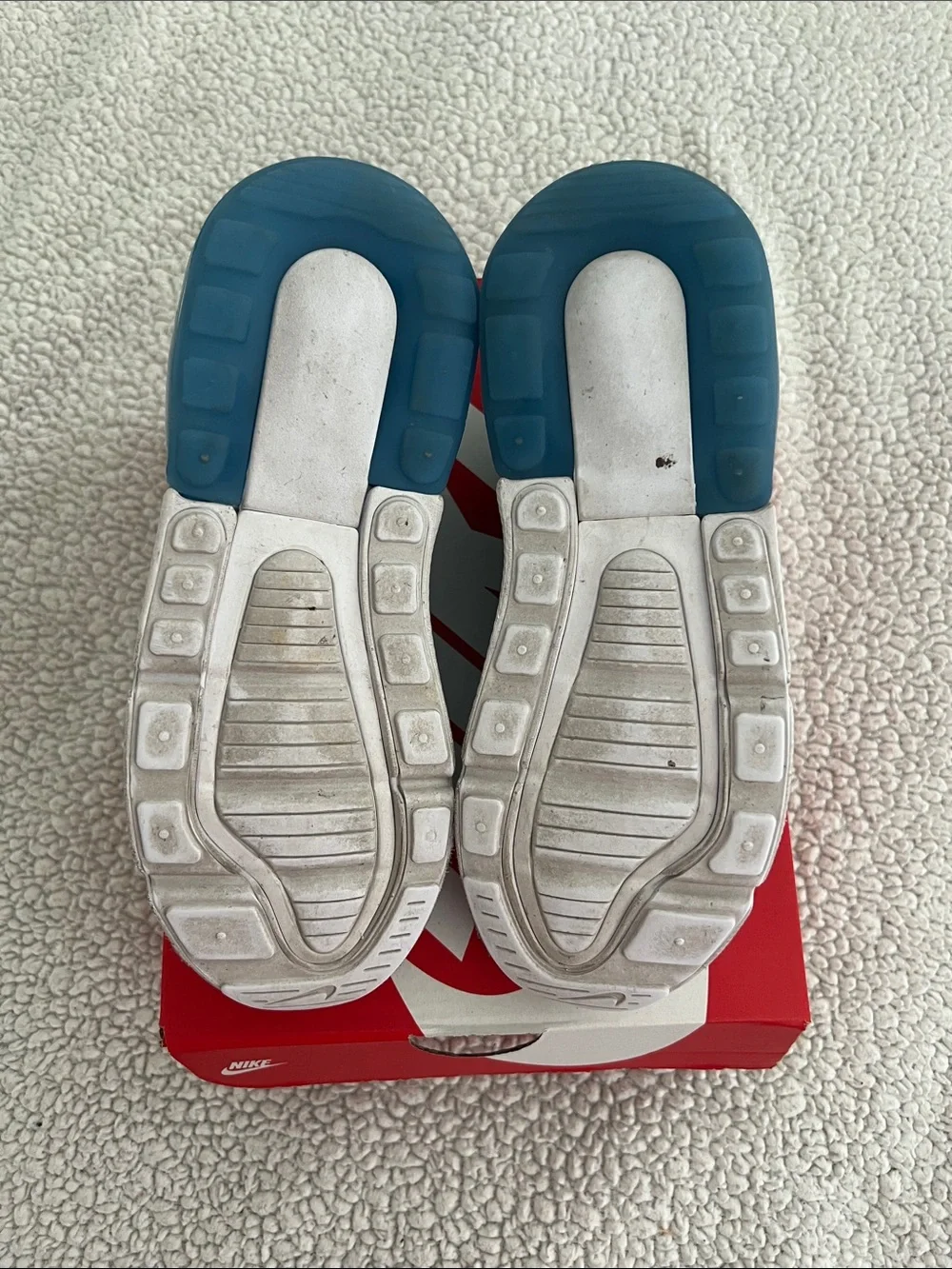 Nike Air Max 270 | Size 2.5Y